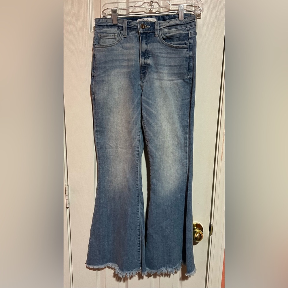 KanCan Signature Buckle Exclusive Jeans Raw Hem